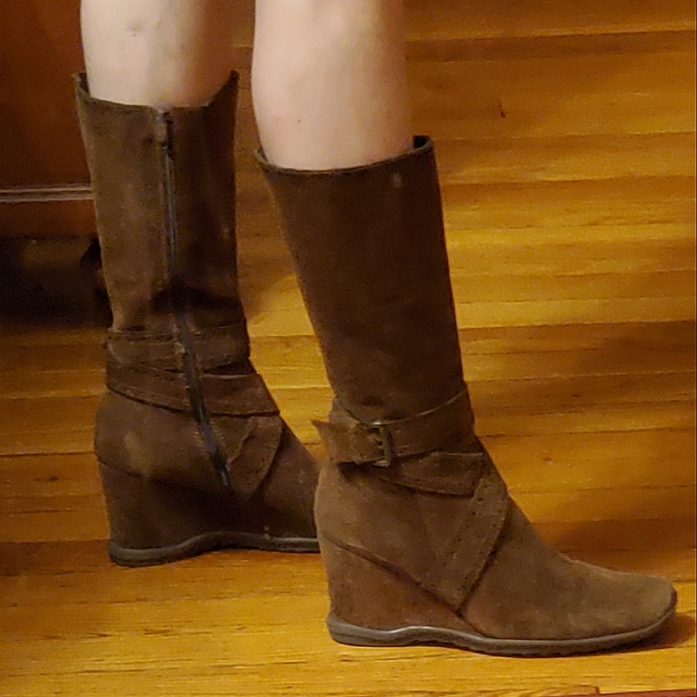 Brown suede wedge-heel mid-calf boots with detailing